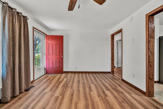 1084 Altice RD, Moneta, VA 24121