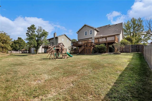 3665 SW Kimstin Circle, Blue Springs, MO 64015