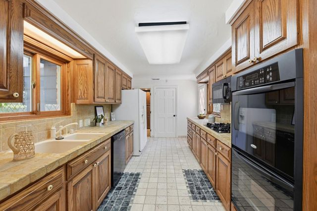3012 Root Ave, Carmichael, CA 95608