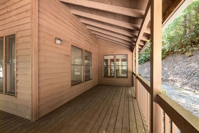 101 Menagerie Ridge, Epworth, GA 30541