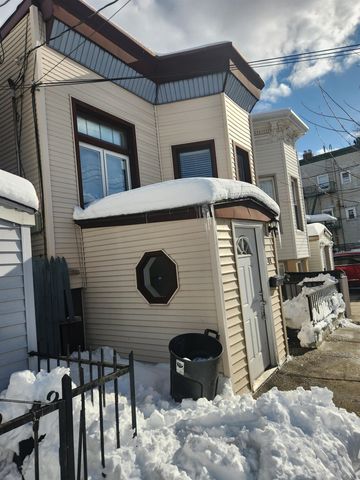 44 PIERCE AVE, Jc, Heights, NJ 07307