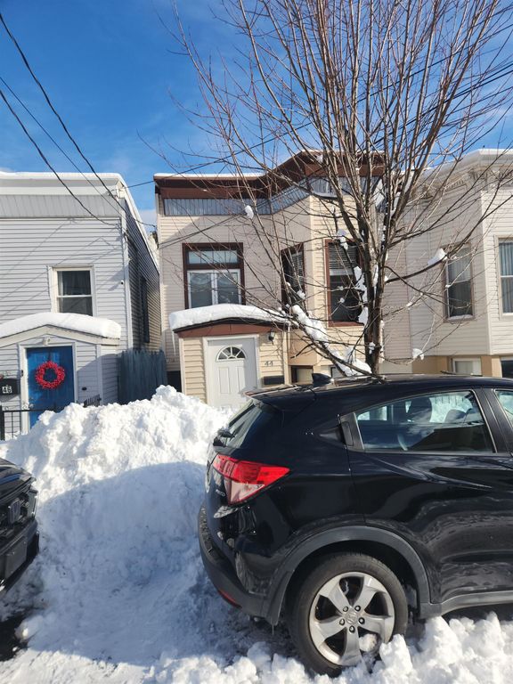 44 PIERCE AVE, Jc, Heights, NJ 07307