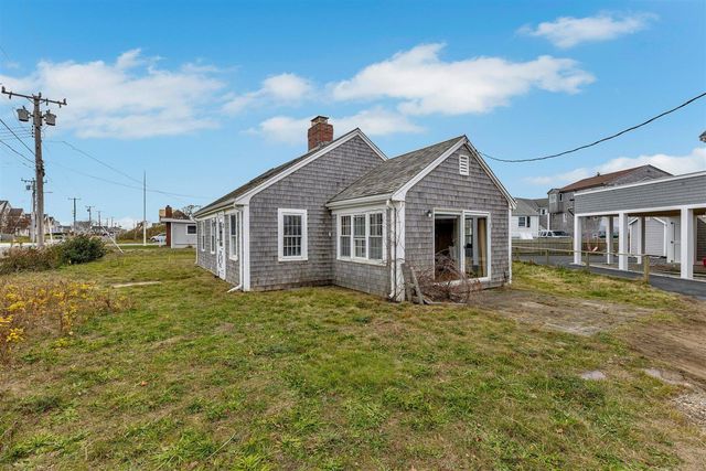 2 Freeman Avenue, Sandwich, MA 02563