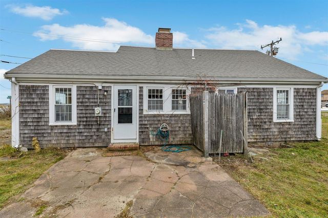 2 Freeman Avenue, Sandwich, MA 02563