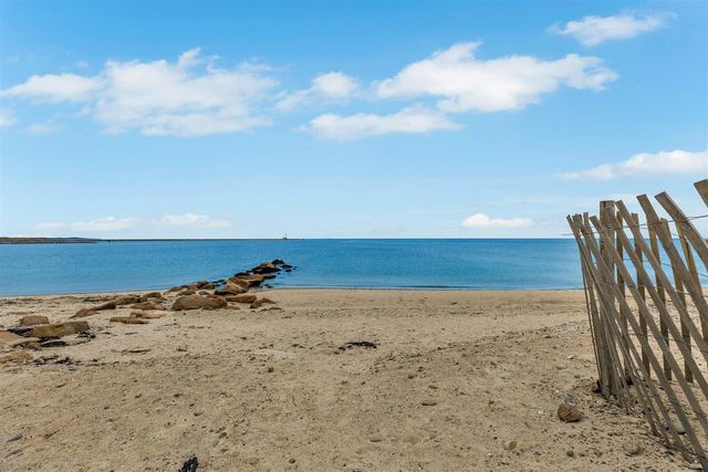 2 Freeman Avenue, Sandwich, MA 02563