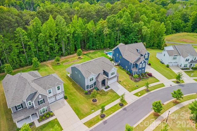 7202 Glenroe Drive, Huntersville, NC 28078