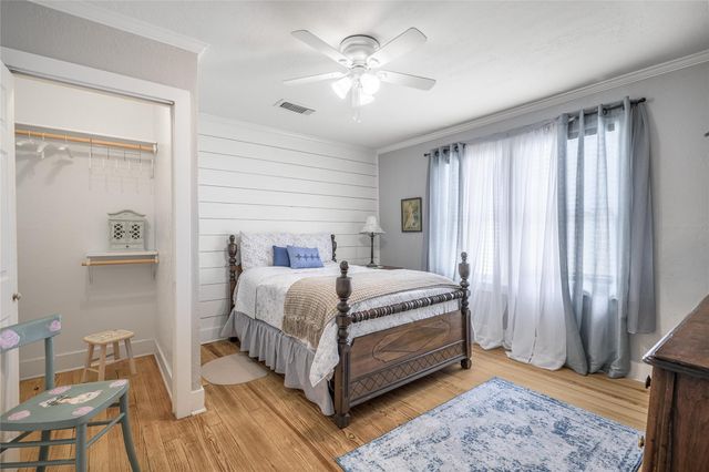 1103 Thiel Street, Brenham, TX 77833