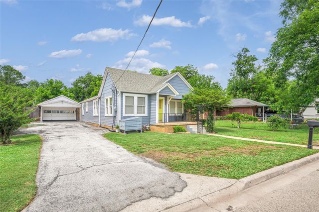 1103 Thiel Street, Brenham, TX 77833