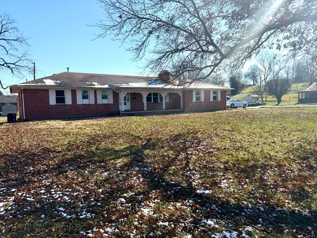 604 E Lexington Street, Harrodsburg, KY 40330