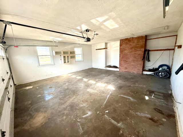 604 E Lexington Street, Harrodsburg, KY 40330