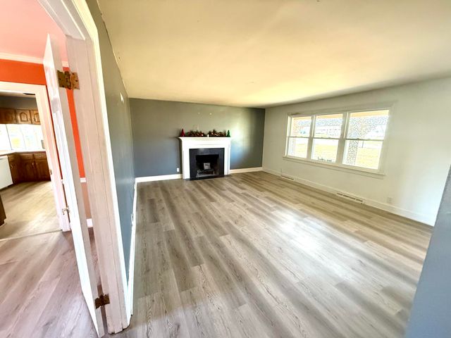 604 E Lexington Street, Harrodsburg, KY 40330