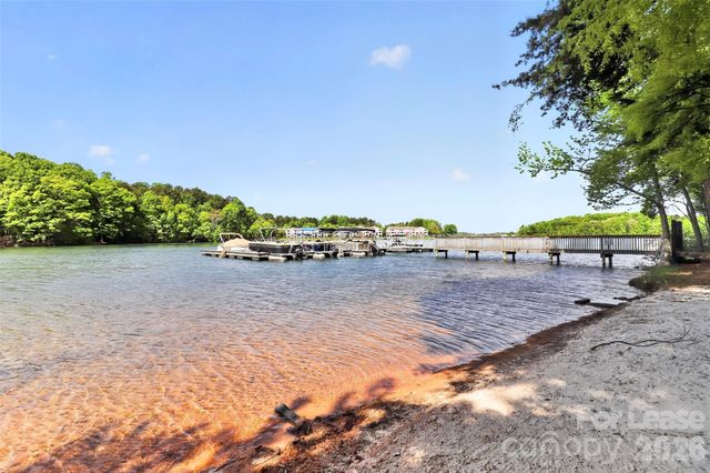103 Park Forest Street, Davidson, NC 28036