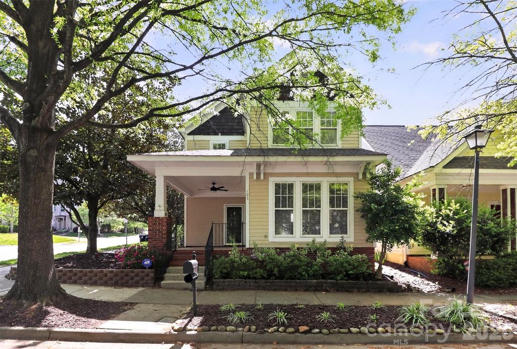 103 Park Forest Street, Davidson, NC 28036