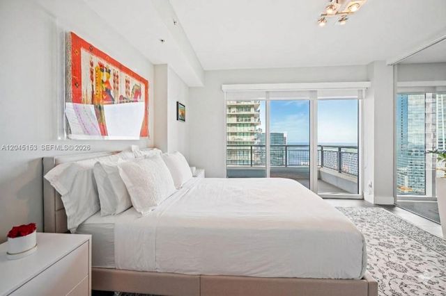 60 SW 13th St 4002, Miami, FL 33130
