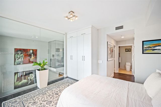 60 SW 13th St 4002, Miami, FL 33130
