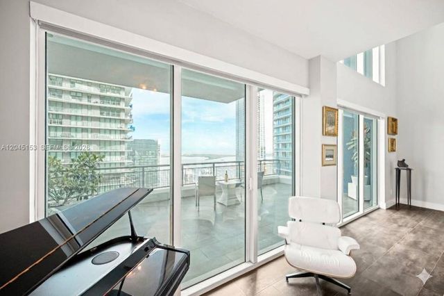 60 SW 13th St 4002, Miami, FL 33130