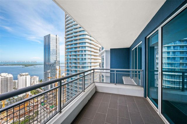 60 SW 13th St 4002, Miami, FL 33130