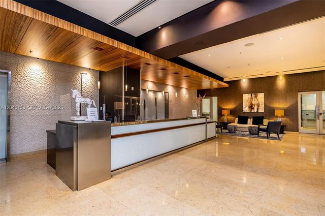 60 SW 13th St 4002, Miami, FL 33130