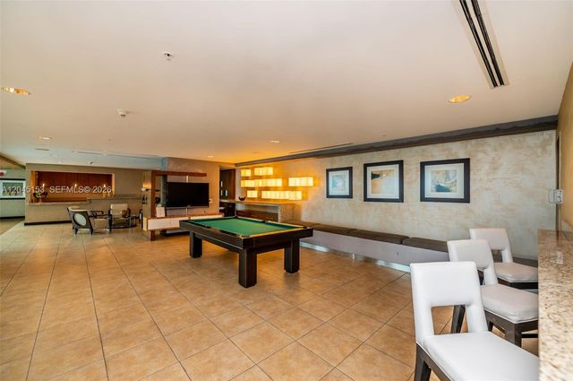 60 SW 13th St 4002, Miami, FL 33130