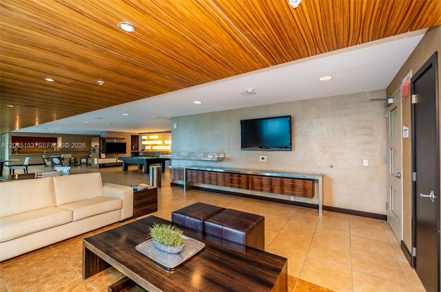 60 SW 13th St 4002, Miami, FL 33130
