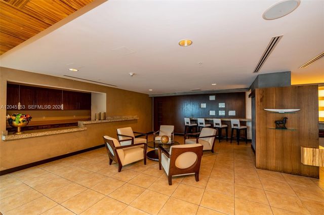 60 SW 13th St 4002, Miami, FL 33130