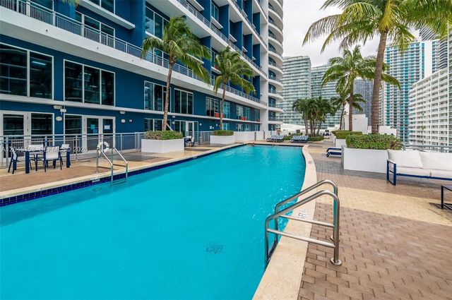 60 SW 13th St 4002, Miami, FL 33130