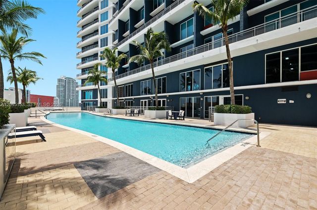 60 SW 13th St 4002, Miami, FL 33130