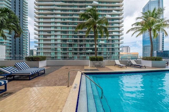 60 SW 13th St 4002, Miami, FL 33130