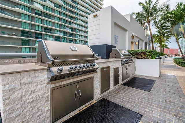 60 SW 13th St 4002, Miami, FL 33130