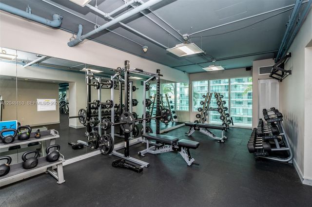 60 SW 13th St 4002, Miami, FL 33130
