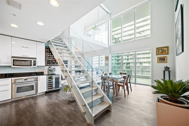 60 SW 13th St 4002, Miami, FL 33130