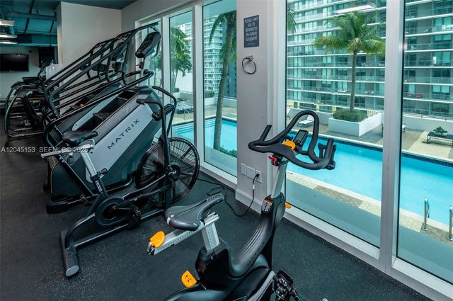60 SW 13th St 4002, Miami, FL 33130