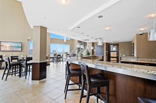 60 SW 13th St 4002, Miami, FL 33130