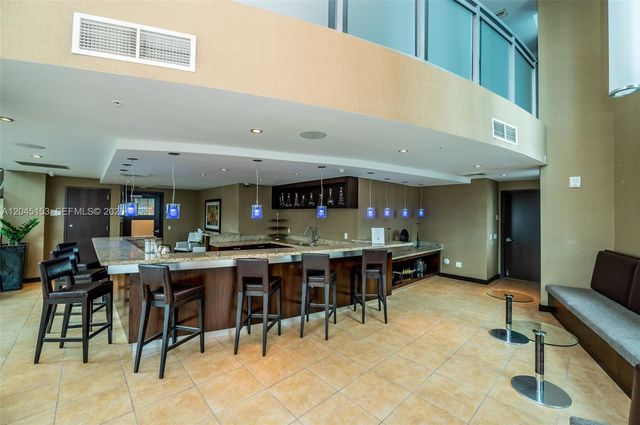 60 SW 13th St 4002, Miami, FL 33130