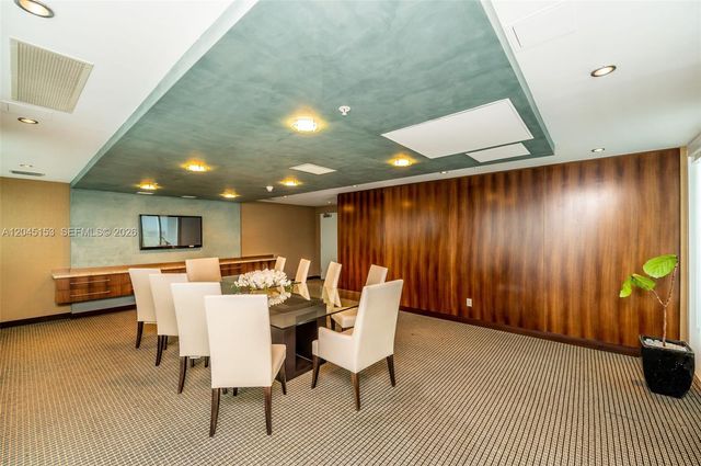 60 SW 13th St 4002, Miami, FL 33130