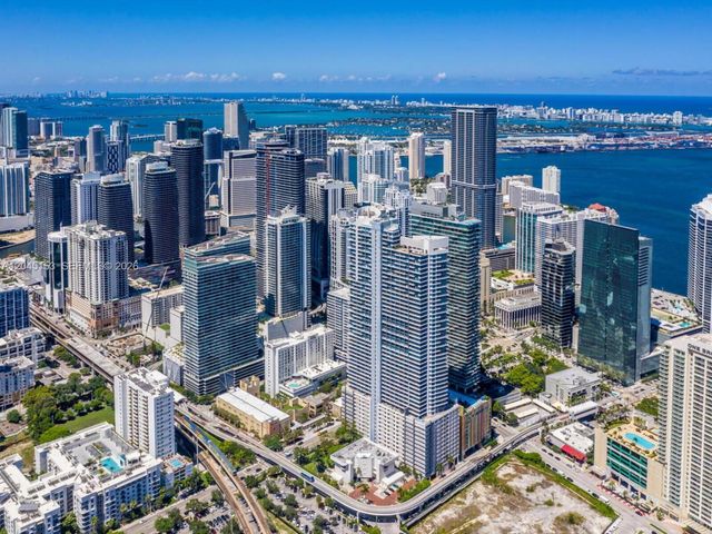 60 SW 13th St 4002, Miami, FL 33130