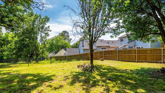 1814 N mississippi, Little Rock, AR 72227