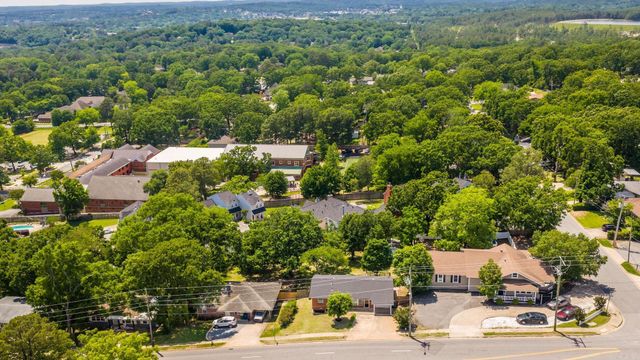 1814 N mississippi, Little Rock, AR 72227