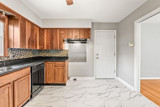 1814 N mississippi, Little Rock, AR 72227