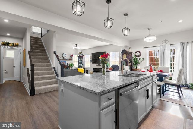 15542 TWIN RIVER CIR, Bowie, MD 20716