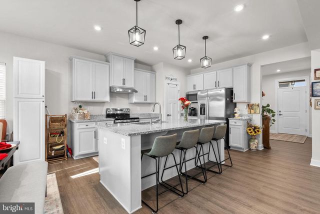 15542 TWIN RIVER CIR, Bowie, MD 20716