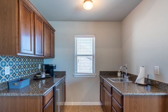 240 Carrington Lane, Lewisville, TX 75067