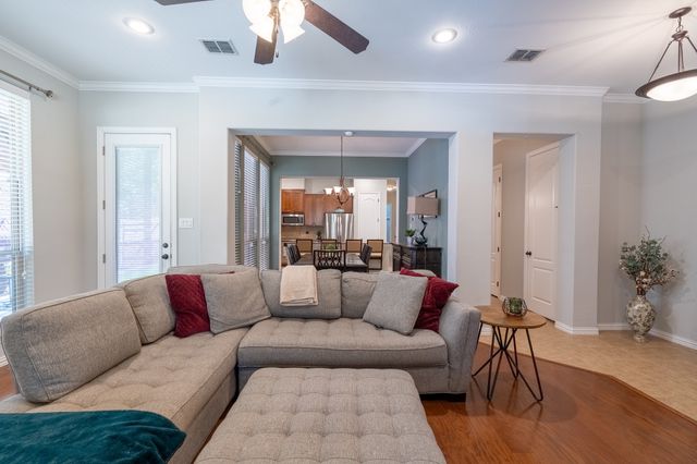 240 Carrington Lane, Lewisville, TX 75067