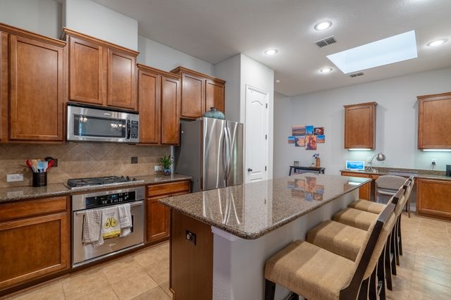 240 Carrington Lane, Lewisville, TX 75067