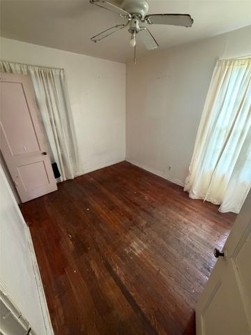 2033 Redman Circle, Dallas, TX 75223