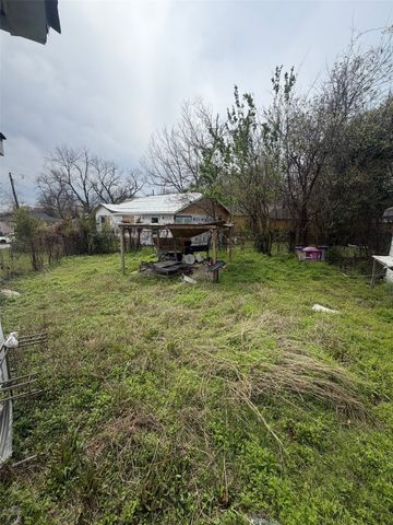 2033 Redman Circle, Dallas, TX 75223