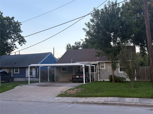 717 Wafer Street, Pasadena, TX 77506