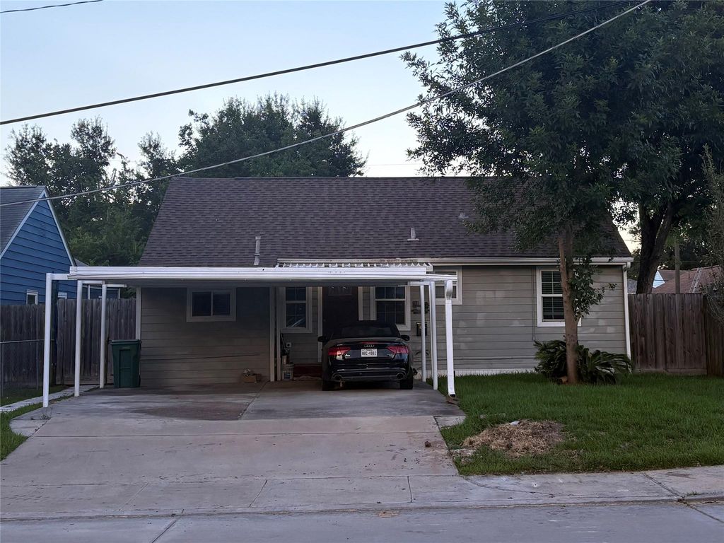 717 Wafer Street, Pasadena, TX 77506
