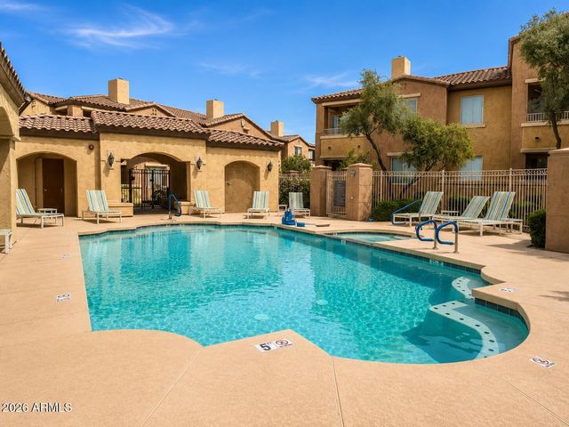 250 W Queen Creek Apt 237, Chandler, AZ 85248