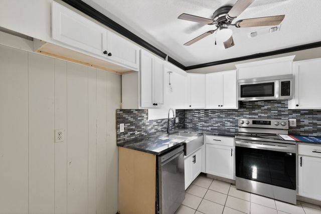 474 Greenwood Avenue, Nash, TX 75569